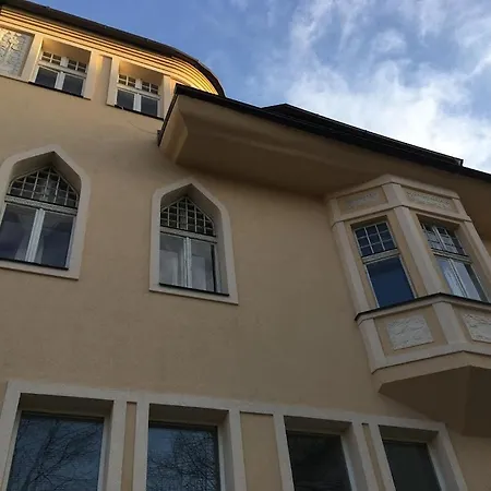Deluxe