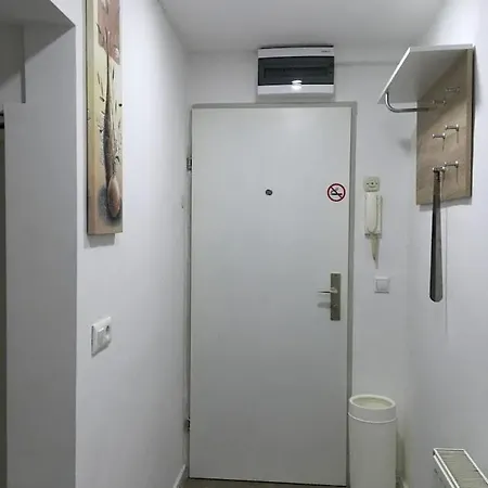 Deluxe Apartment *