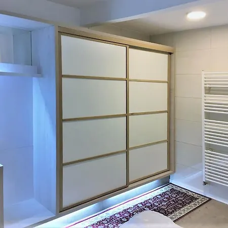 Deluxe * Sarajevo